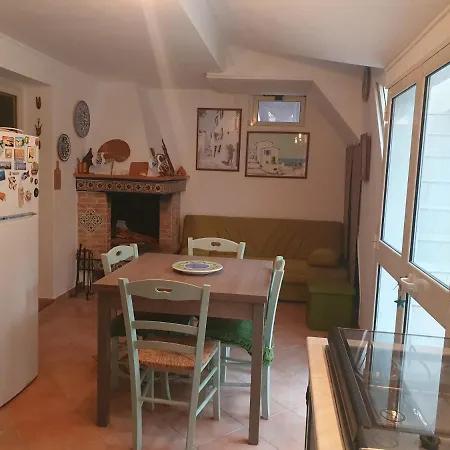 Hébergement de vacances Niko House Carloforte (Isola di San Pietro)